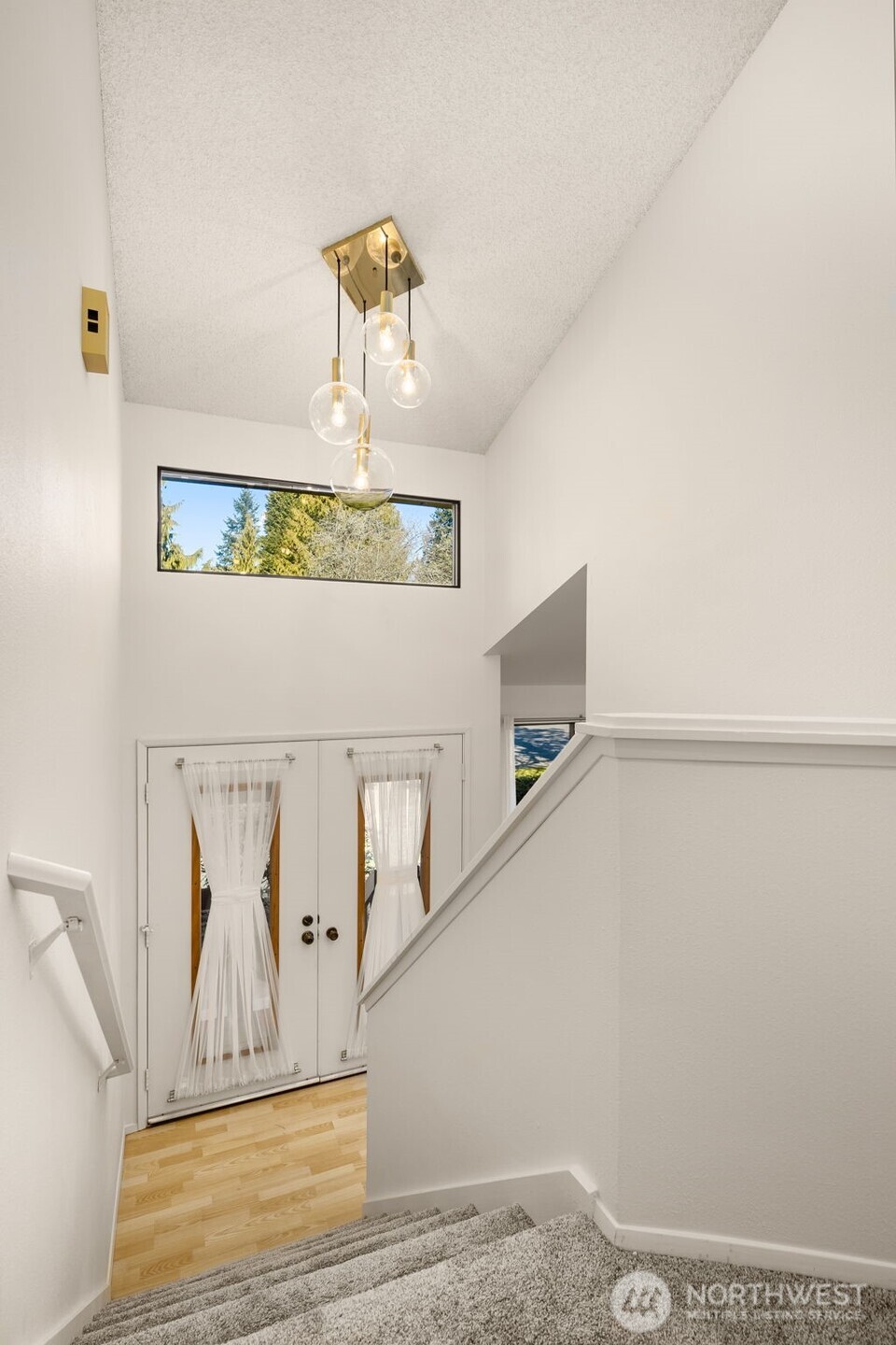 8129 NE 131st Street , Kirkland, WA 98034-2523