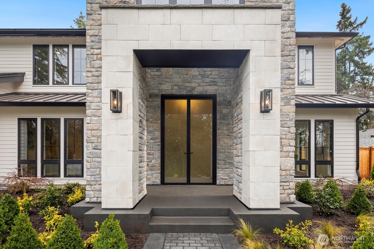 4216 83rd Avenue SE, Mercer Island, WA 98040