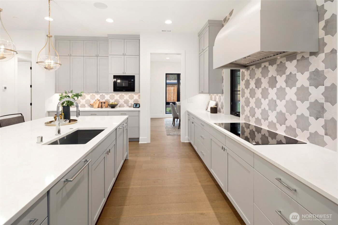 4216 83rd Avenue SE, Mercer Island, WA 98040