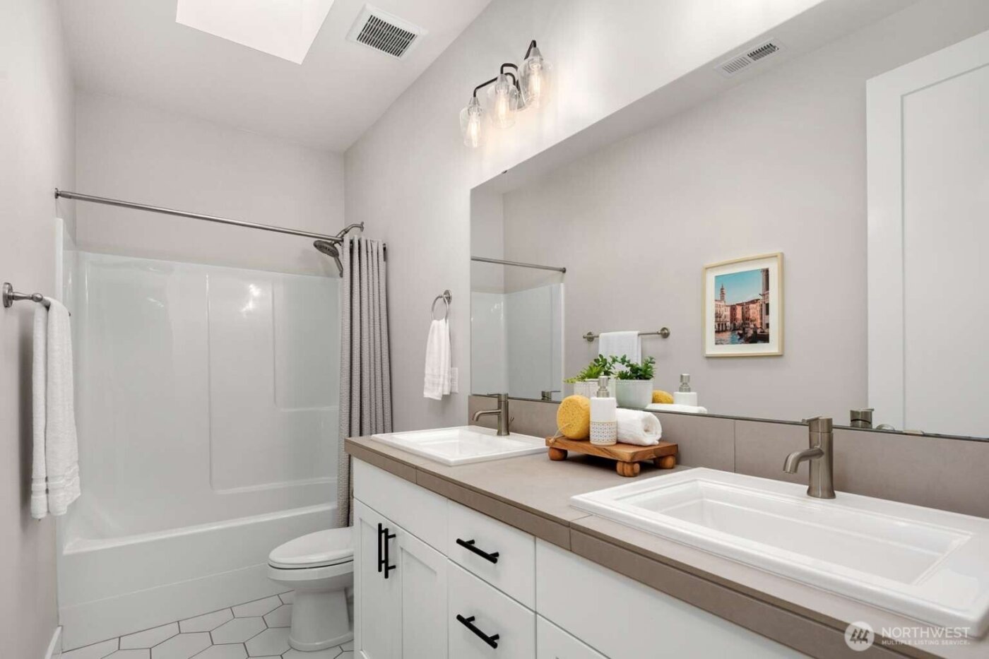 5541 Skyfall Place NW, Bremerton, WA 98312