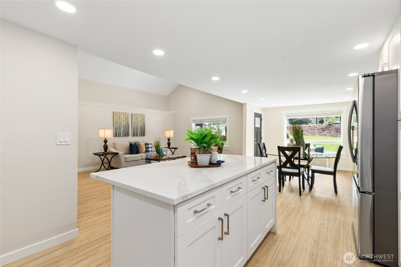 20103 75th Avenue NE, Kenmore, WA 98028