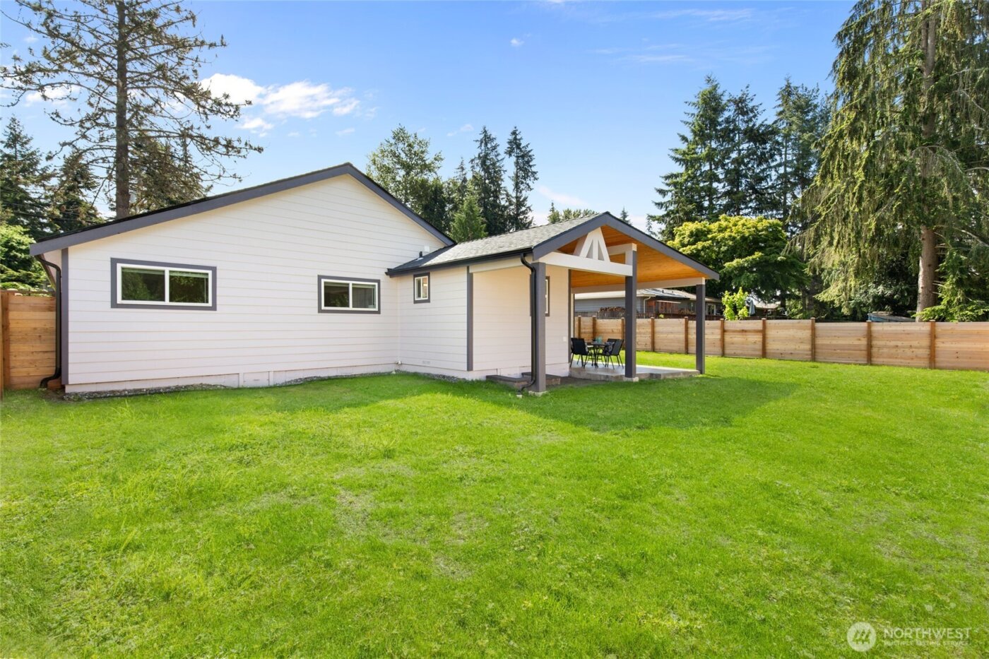 20103 75th Avenue NE, Kenmore, WA 98028