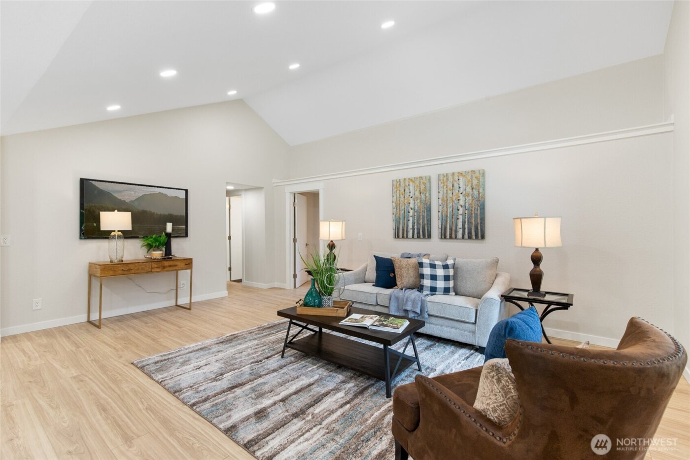 20103 75th Avenue NE, Kenmore, WA 98028