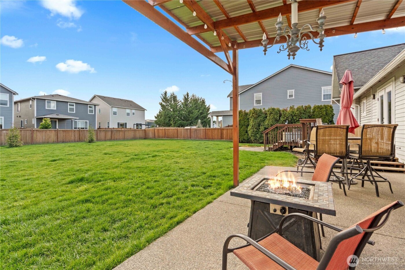 2710 16th Avenue NW, Puyallup, WA 98371