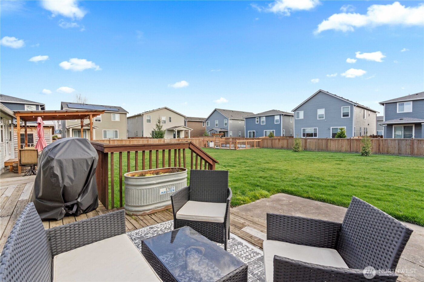 2710 16th Avenue NW, Puyallup, WA 98371