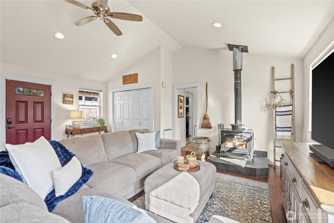 2710 16th Avenue NW, Puyallup, WA 98371