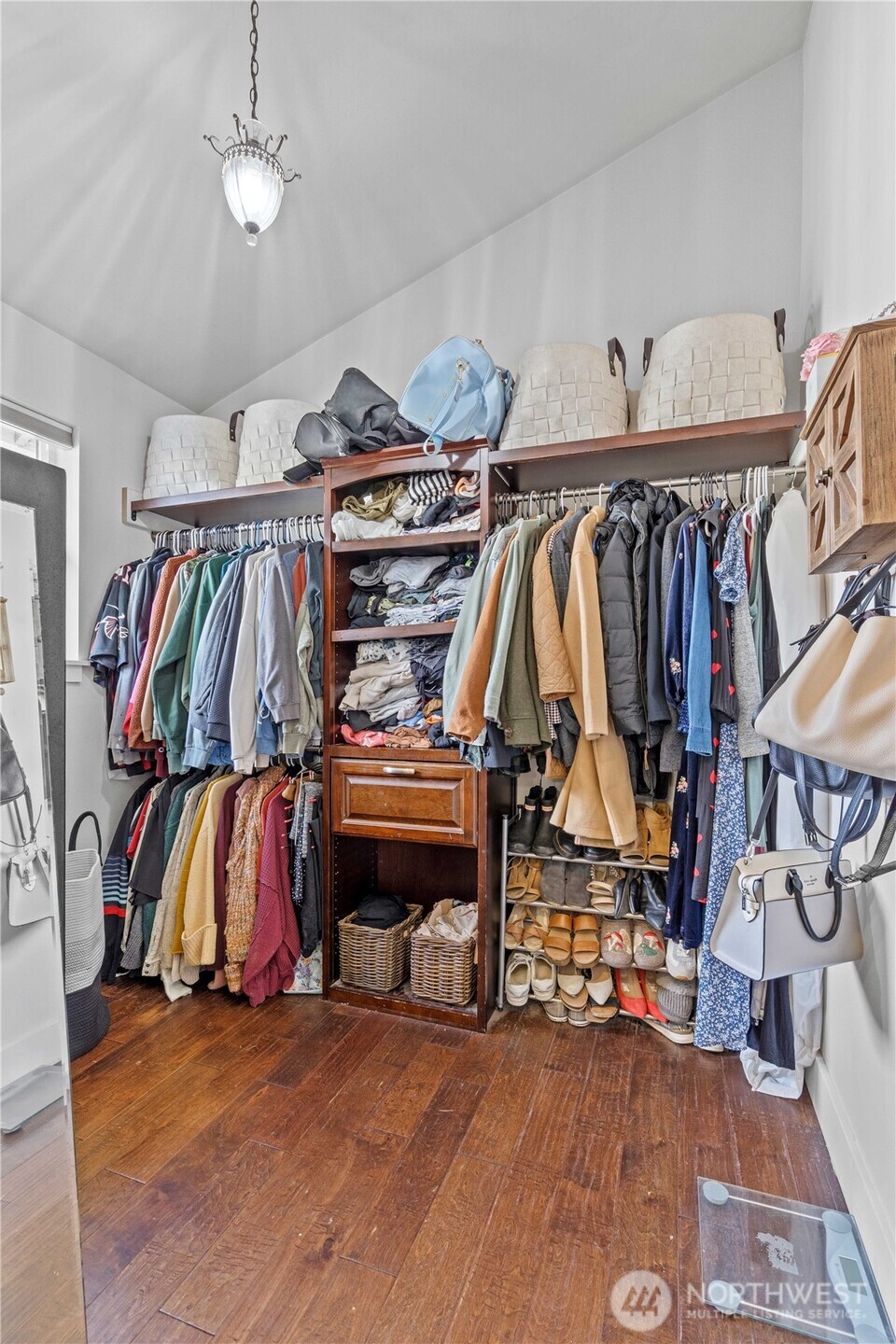 2710 16th Avenue NW, Puyallup, WA 98371