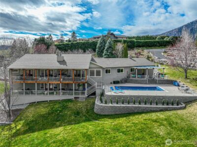 720 Loop Avenue , Manson, WA 98831 - Photo 2