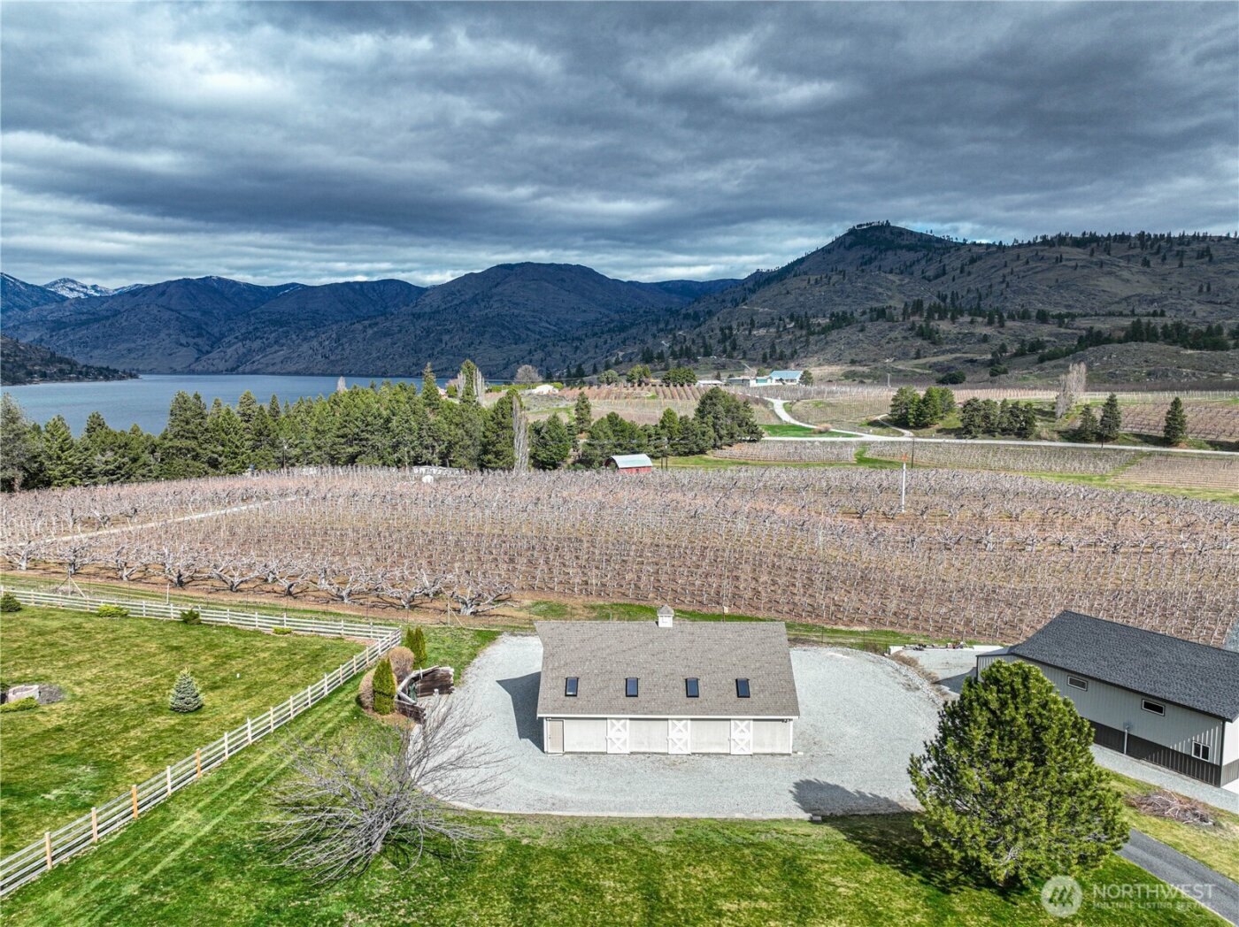 720 Loop Avenue , Manson, WA 98831