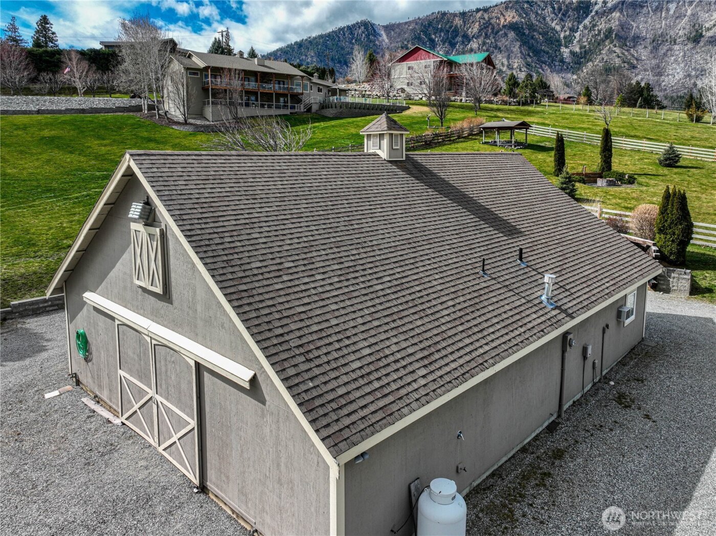 720 Loop Avenue , Manson, WA 98831