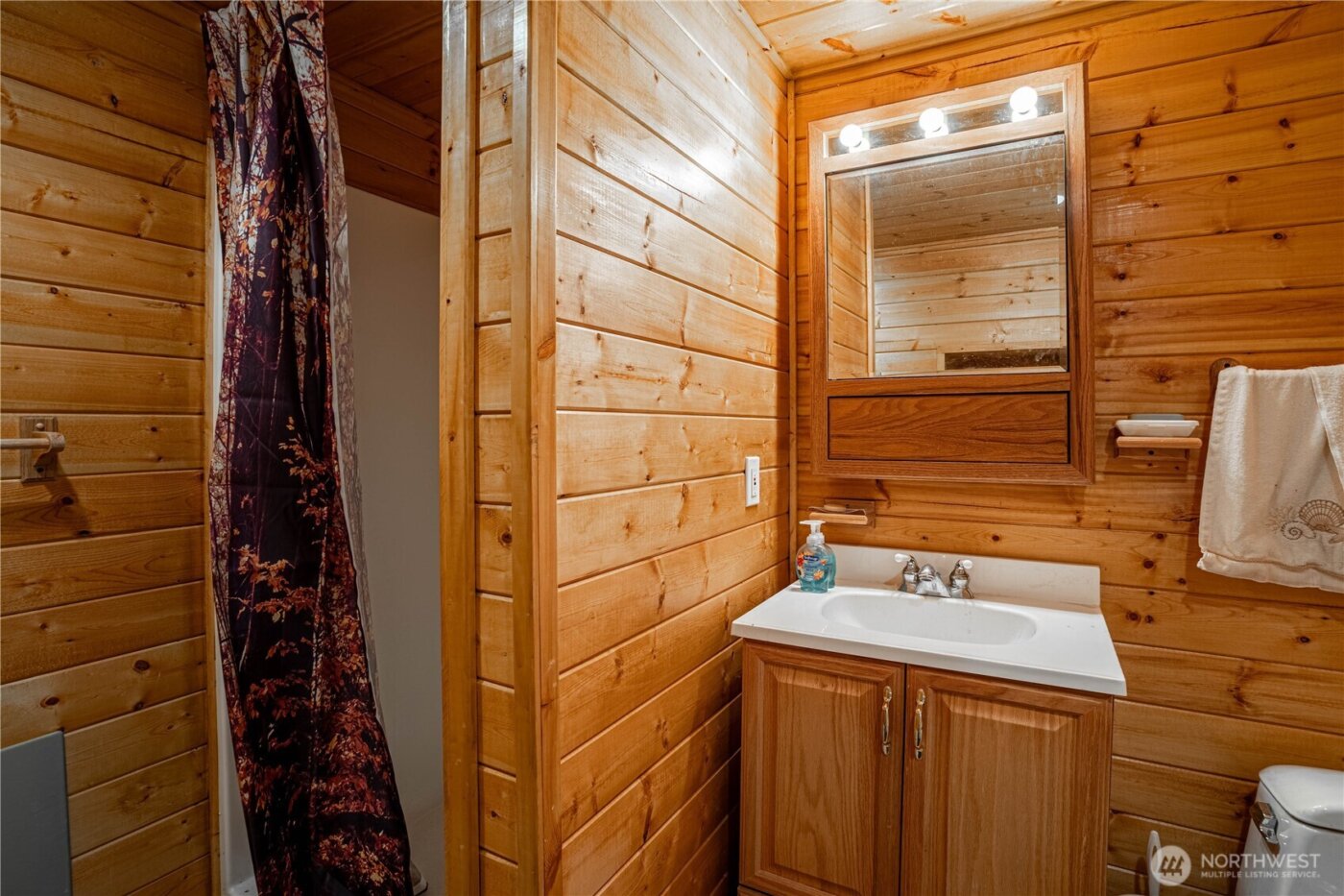 720 Loop Avenue , Manson, WA 98831