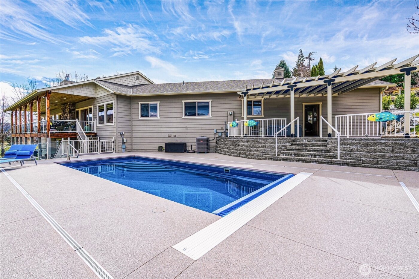 720 Loop Avenue , Manson, WA 98831