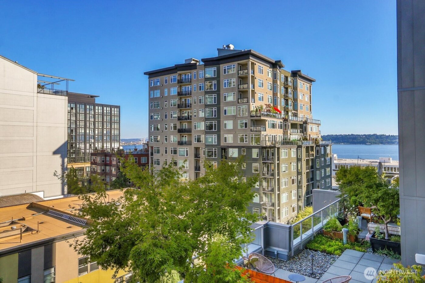 76 Cedar Street #808, Seattle, WA 98121