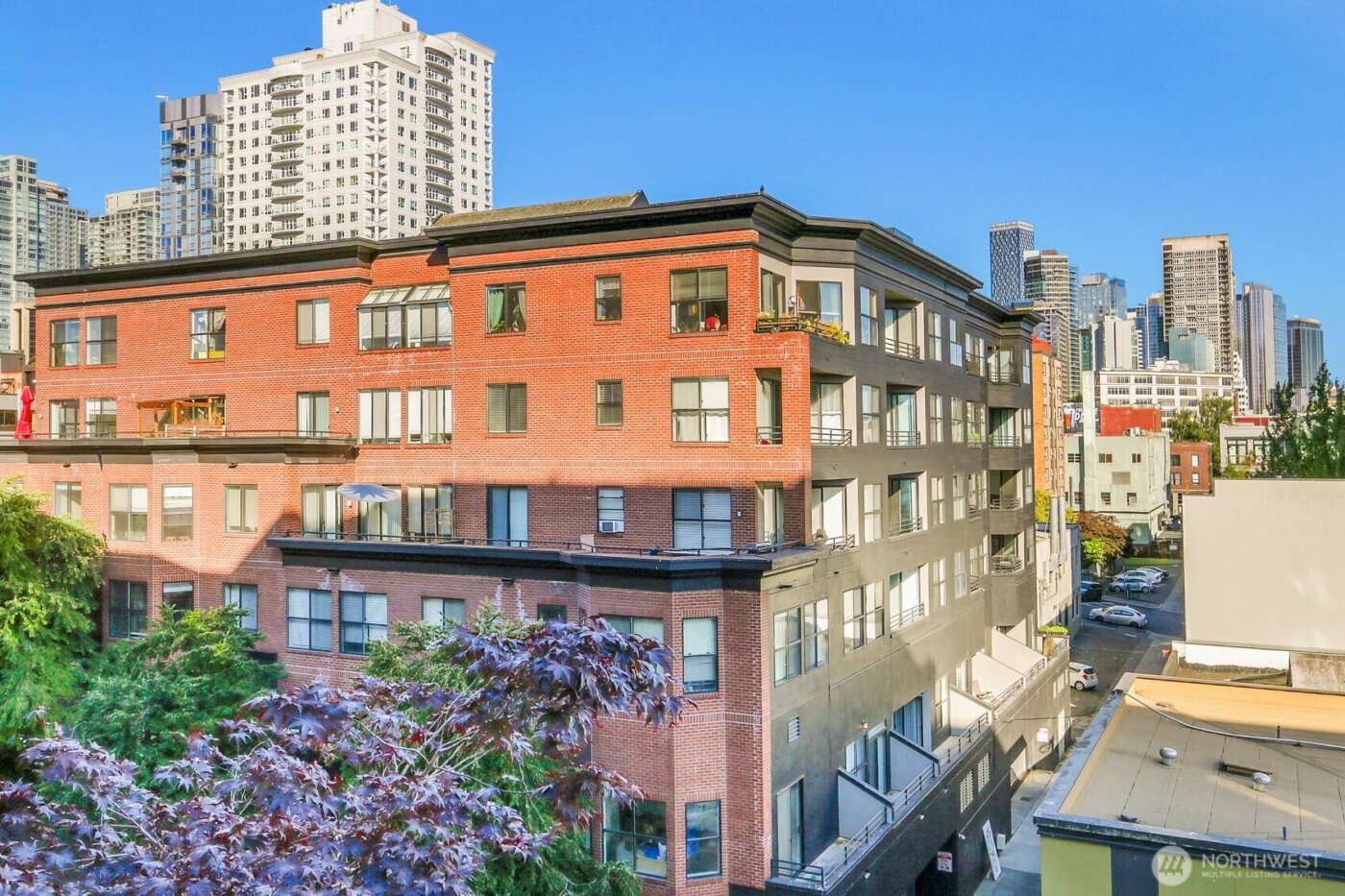 76 Cedar Street #808, Seattle, WA 98121