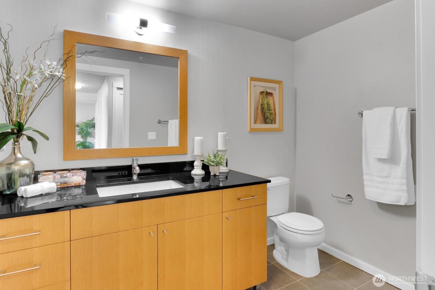 76 Cedar Street #808, Seattle, WA 98121