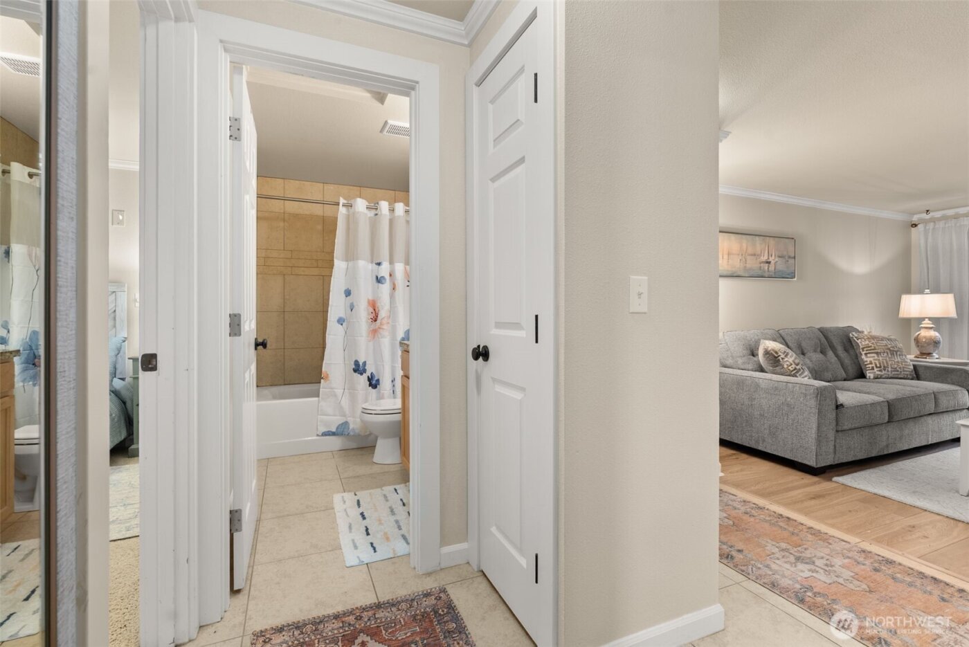 4605 56th Street NW #1B, Gig Harbor, WA 98335