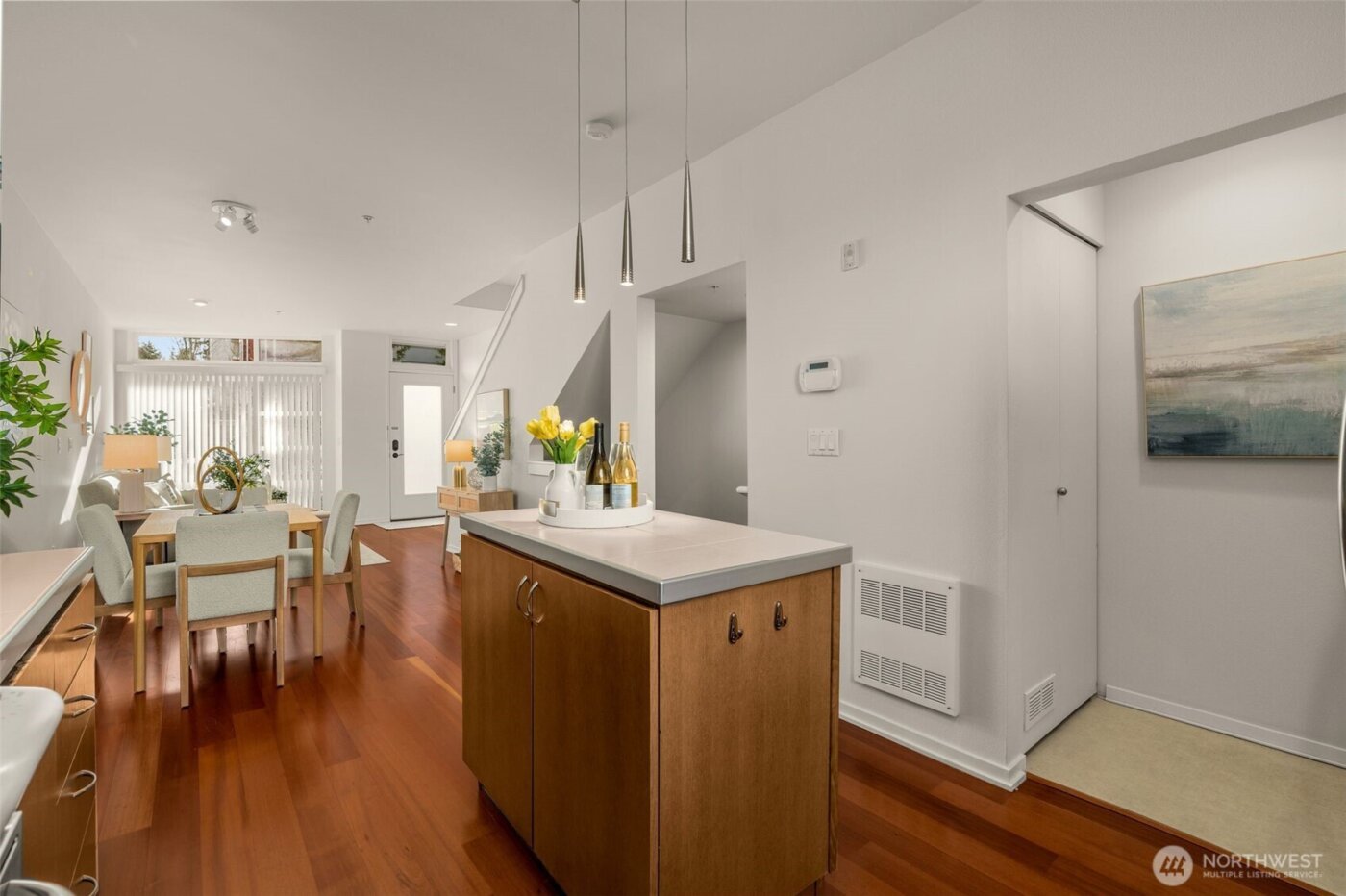 15212 NE 81st Way #103, Redmond, WA 98052