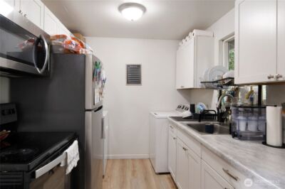 3218 Halverson Avenue , Bremerton, WA 98310 - Photo 11