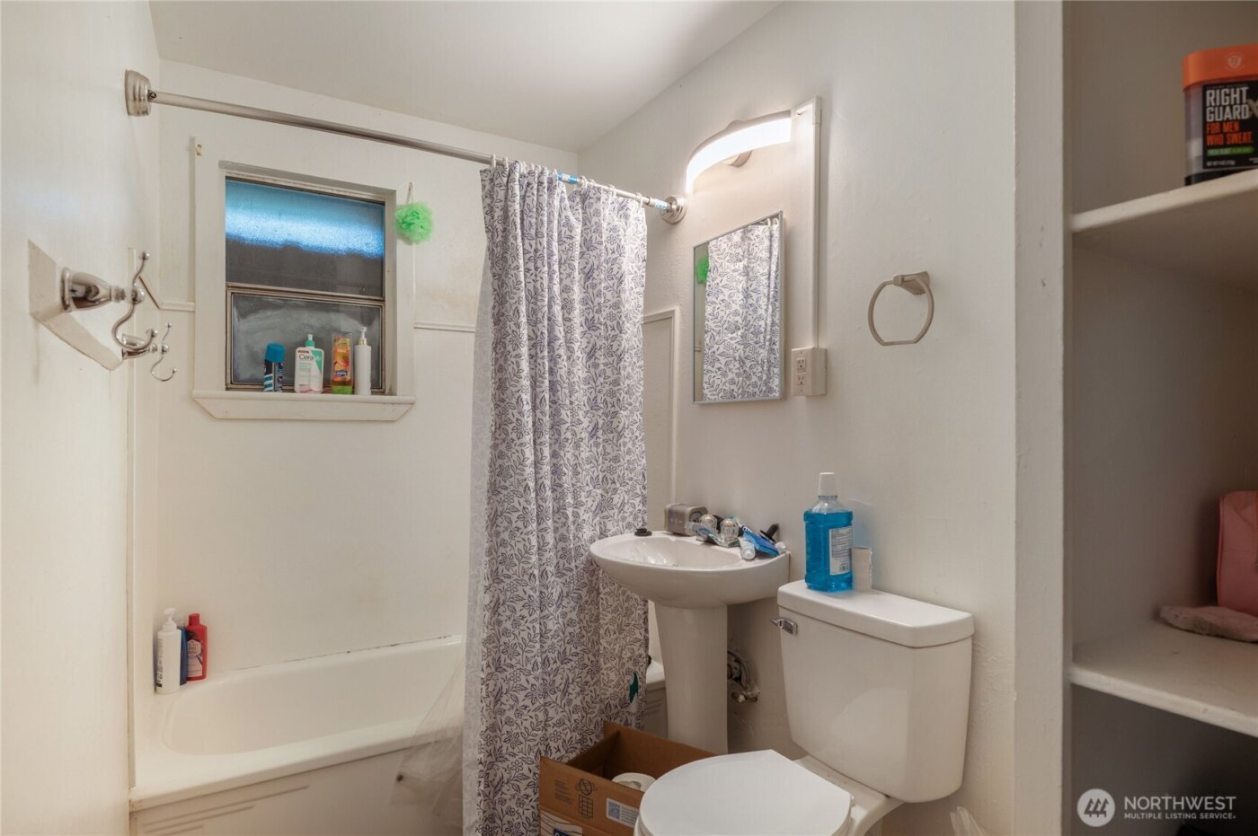 3218 Halverson Avenue , Bremerton, WA 98310