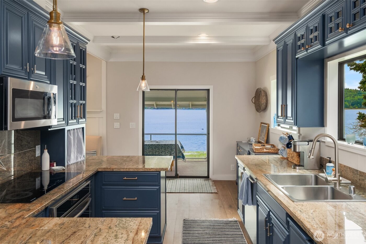 26321 Pillsbury Road SW, Vashon, WA 98070