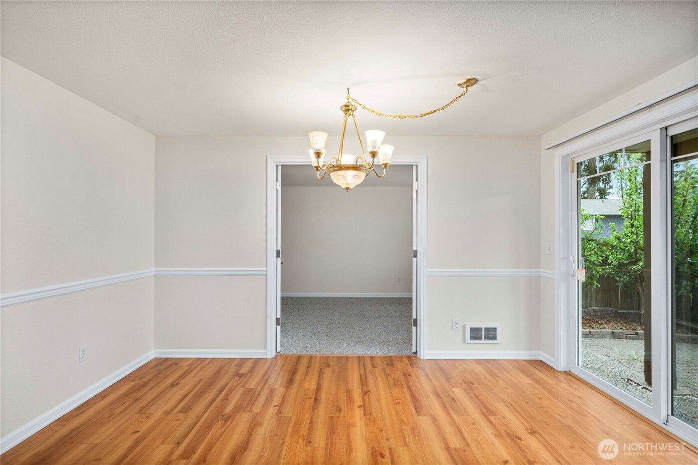 7503 212th Street SW #B102, Edmonds, WA 98026-7623