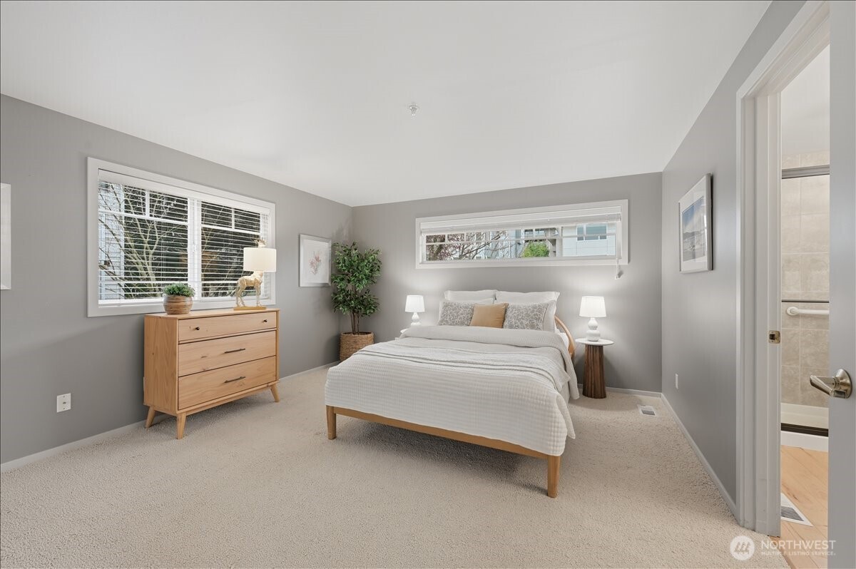 645 Bell Street #102, Edmonds, WA 98020