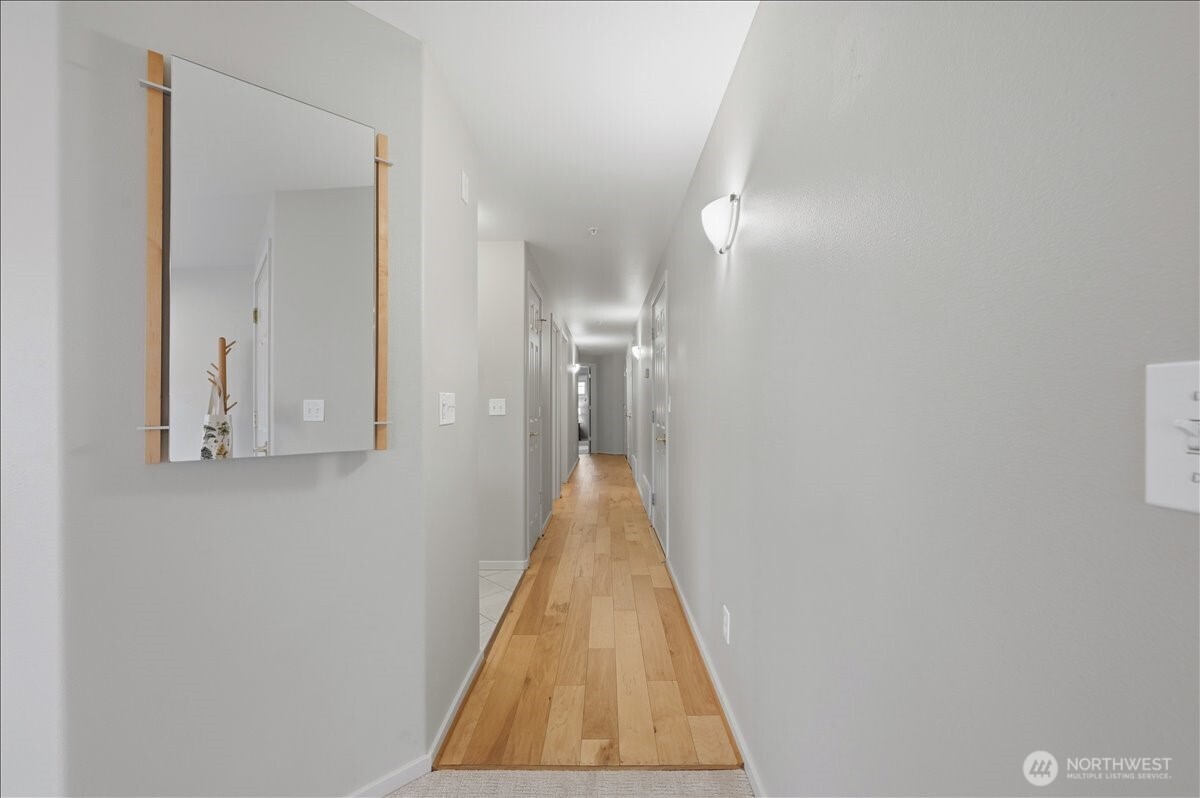 645 Bell Street #102, Edmonds, WA 98020