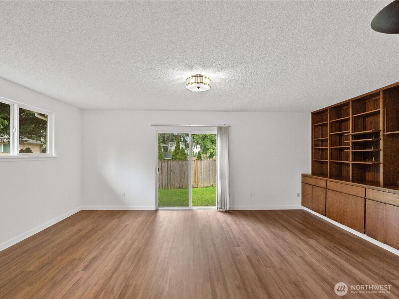 16430 65th Avenue W, Lynnwood, WA 98037