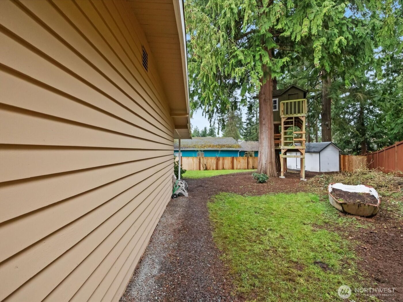 16430 65th Avenue W, Lynnwood, WA 98037