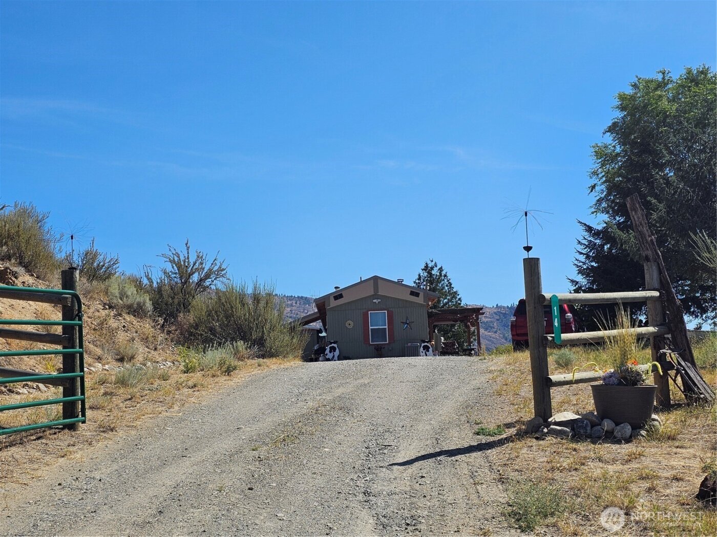 14 Bridge View Road , Tonasket, WA 98855