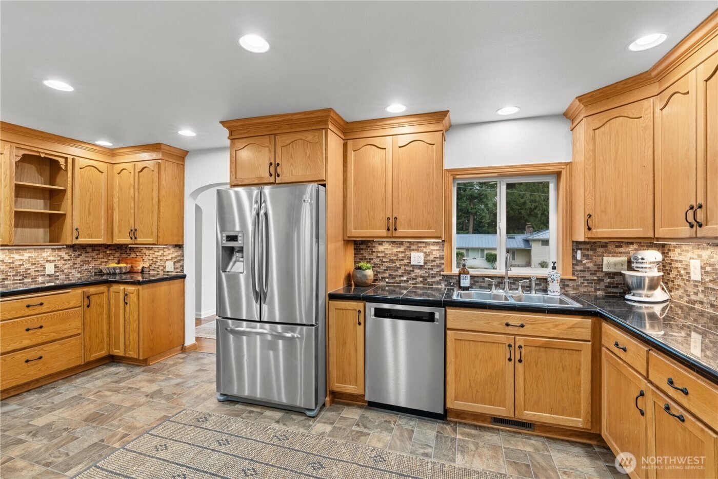 5719 East Drive , Everett, WA 98203