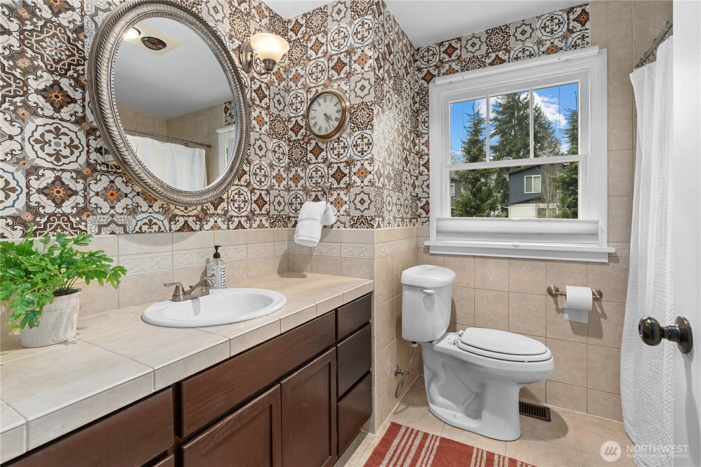 5719 East Drive , Everett, WA 98203