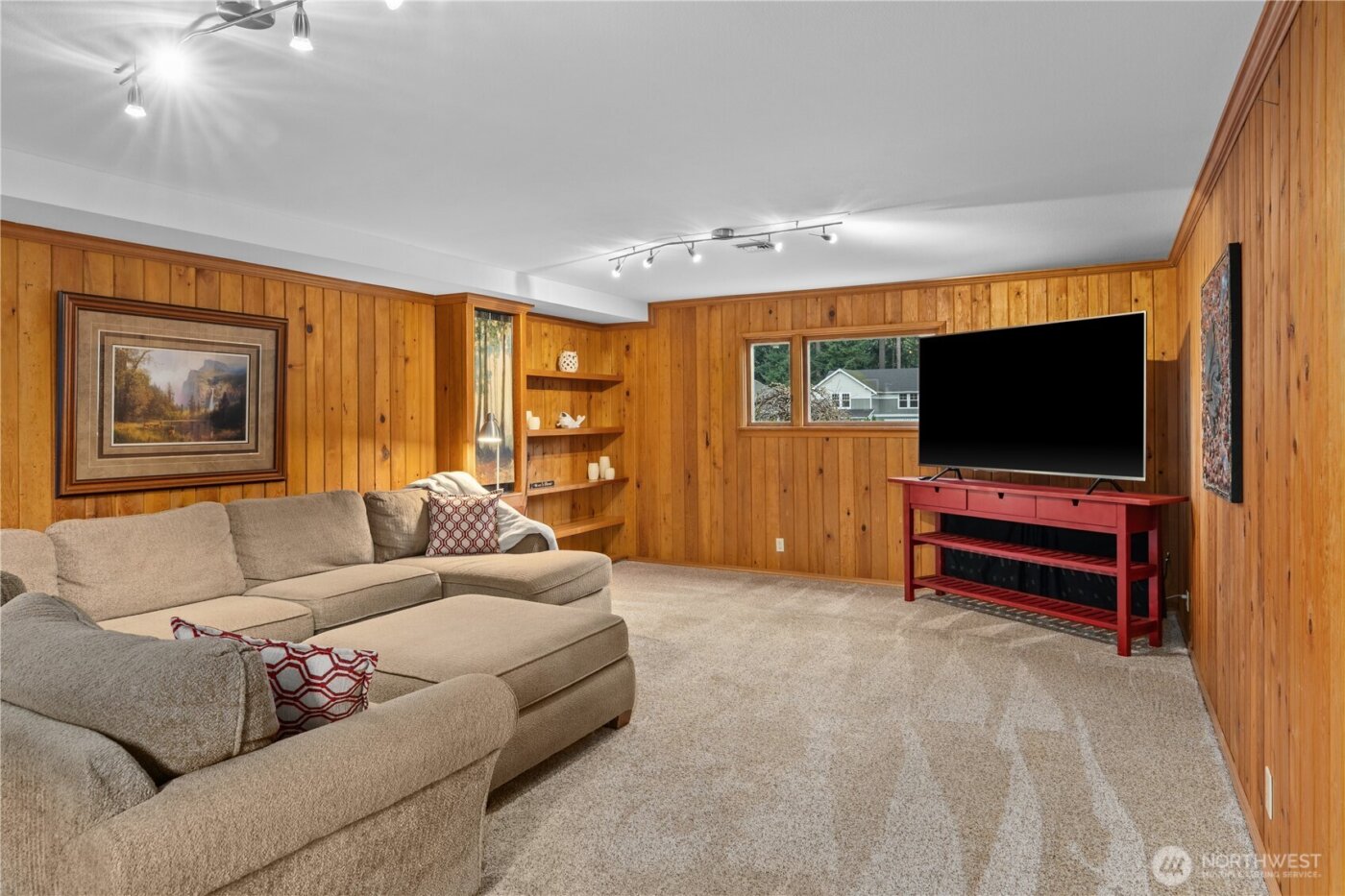 5719 East Drive , Everett, WA 98203