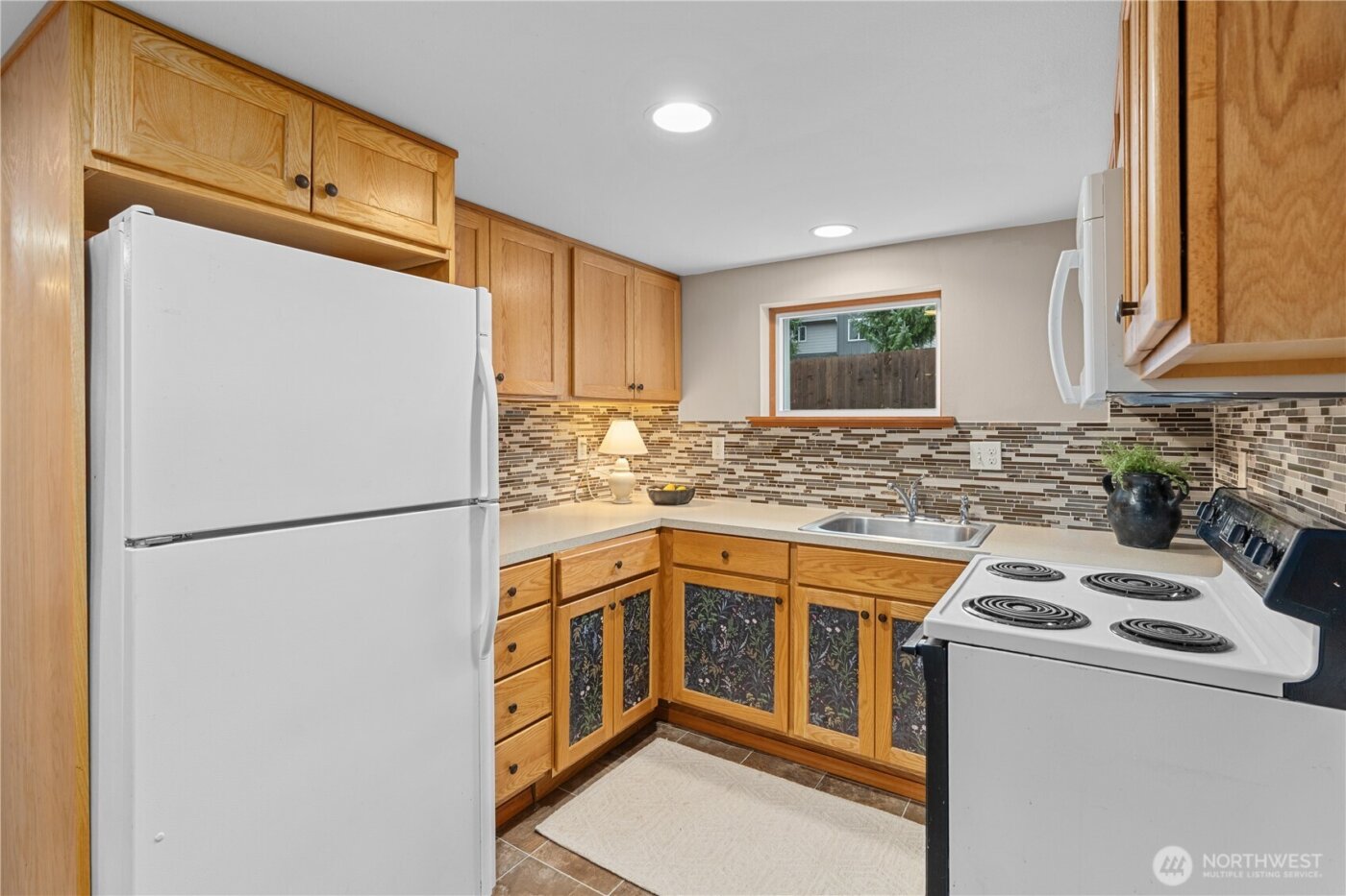 5719 East Drive , Everett, WA 98203