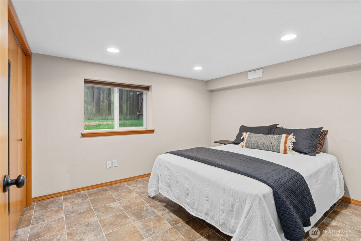 5719 East Drive , Everett, WA 98203