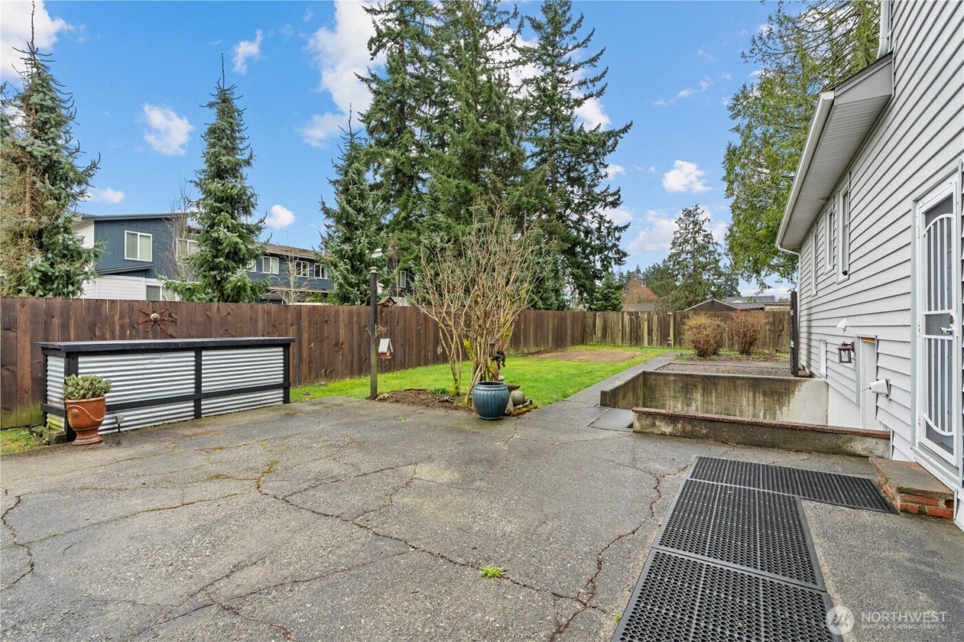 5719 East Drive , Everett, WA 98203
