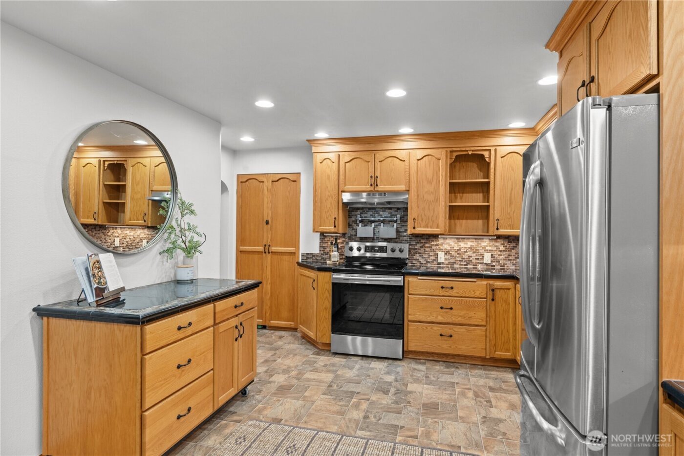 5719 East Drive , Everett, WA 98203