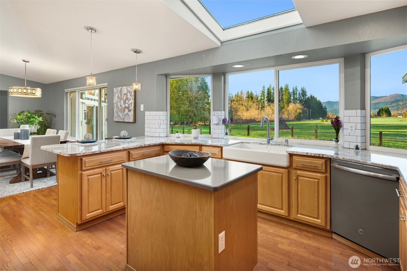 26808 SE 216th Street , Maple Valley, WA 98038