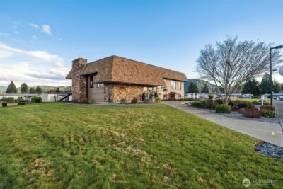 930 Mountain Villa Loop , Enumclaw, WA 98022 - Photo 14