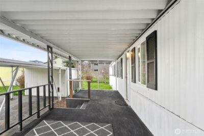930 Mountain Villa Loop , Enumclaw, WA 98022 - Photo 2