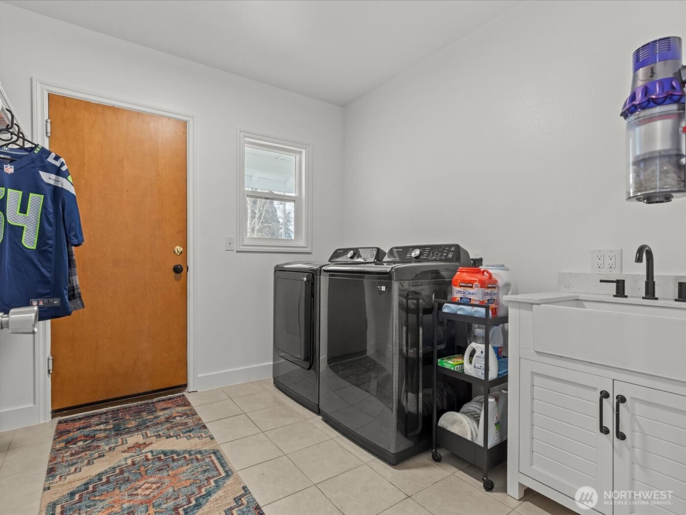 1355 McHugh Avenue , Enumclaw, WA 98022