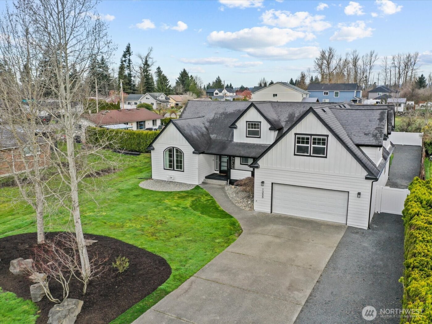 1355 McHugh Avenue , Enumclaw, WA 98022