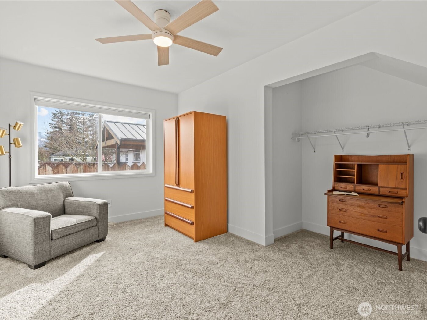 1355 McHugh Avenue , Enumclaw, WA 98022