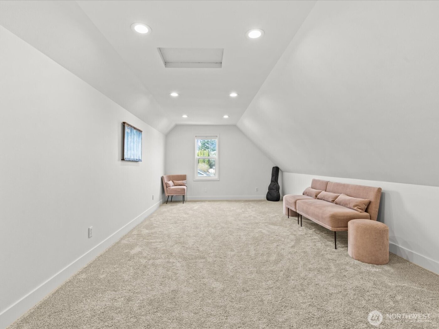 1355 McHugh Avenue , Enumclaw, WA 98022