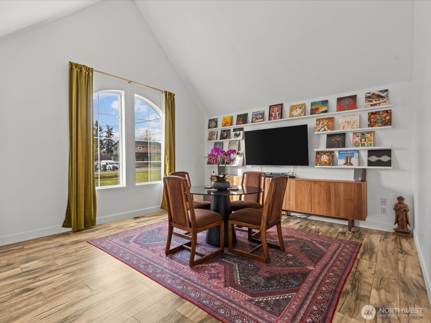 1355 McHugh Avenue , Enumclaw, WA 98022