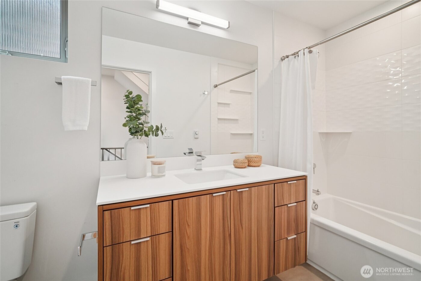 917 NW 52nd Street #C, Seattle, WA 98107