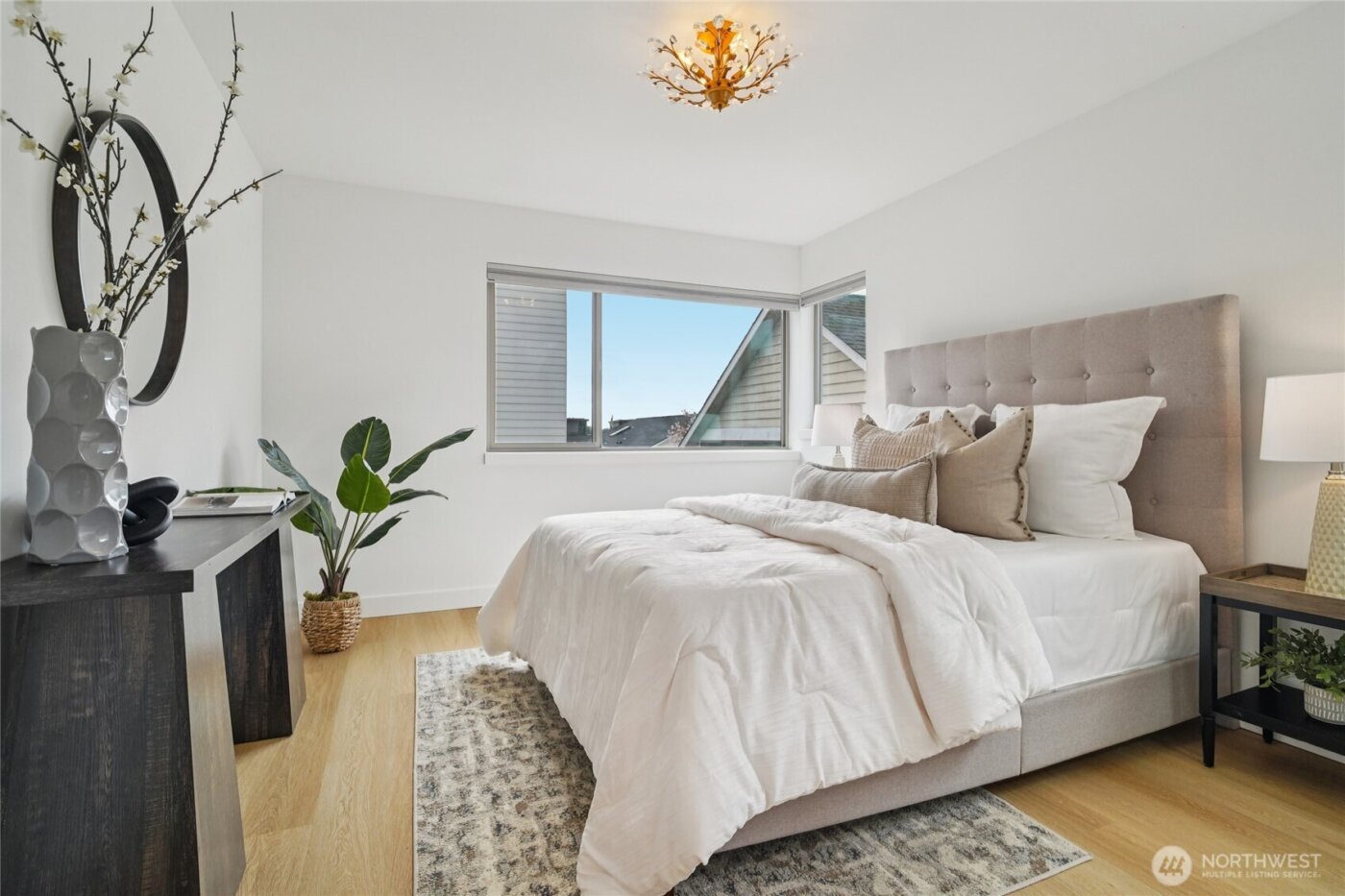 917 NW 52nd Street #C, Seattle, WA 98107