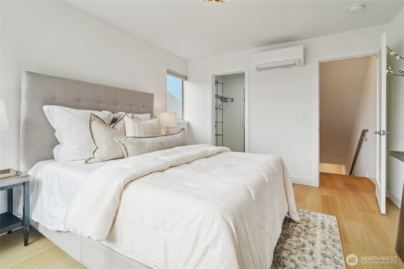 917 NW 52nd Street #C, Seattle, WA 98107