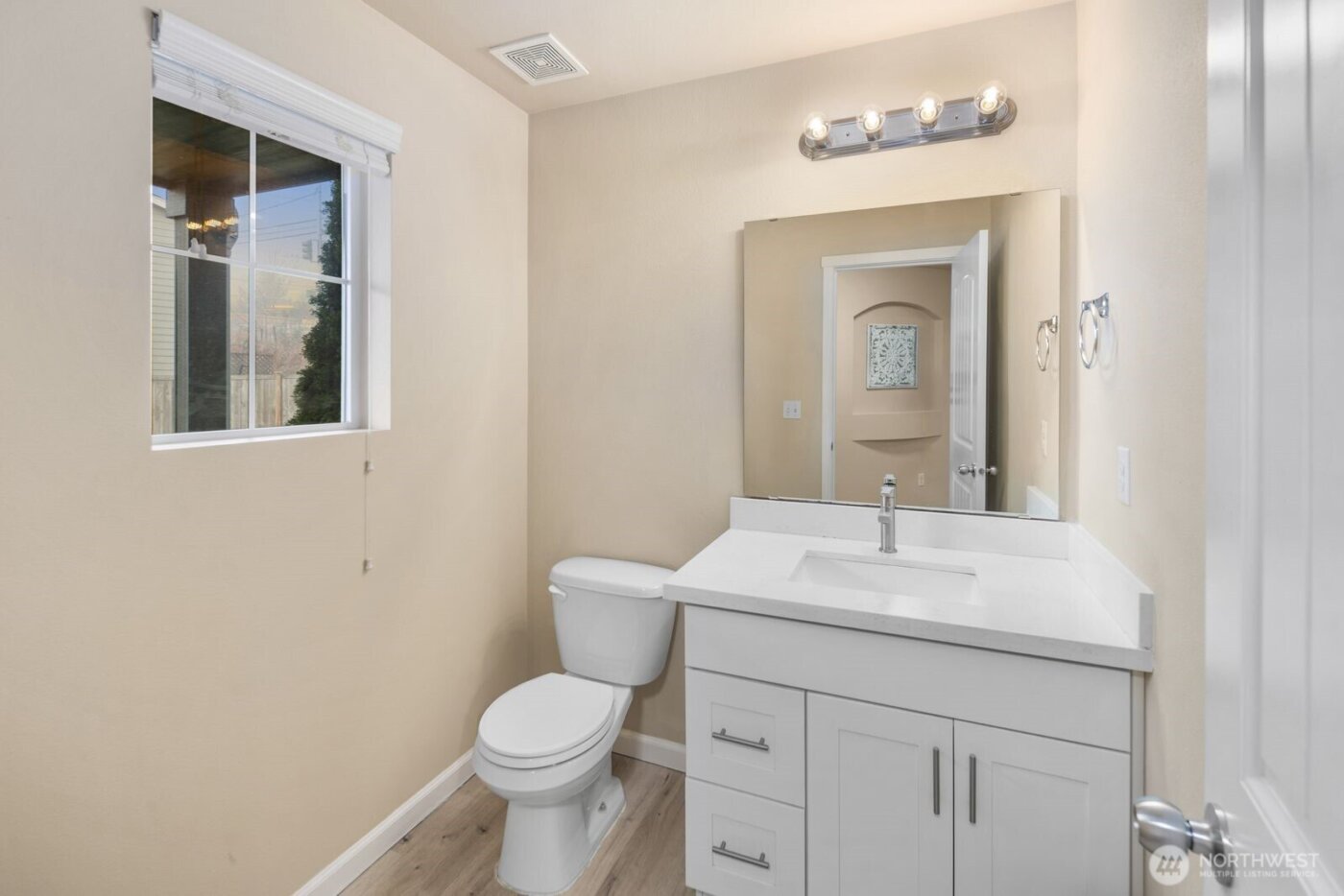 25912 35th Place S, Kent, WA 98032