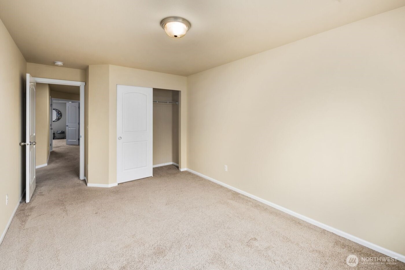 25912 35th Place S, Kent, WA 98032